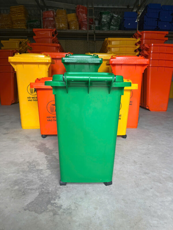 Thùng rác nhựa 60L màu xanh