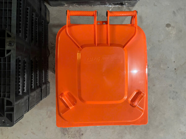 Thùng rác nhựa 240L màu cam