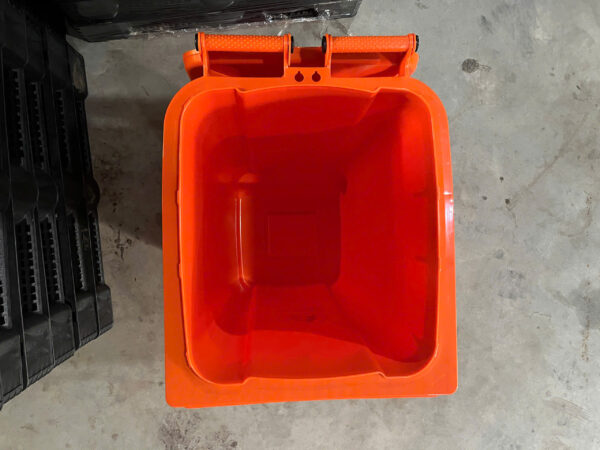 Thùng rác nhựa 240L màu cam