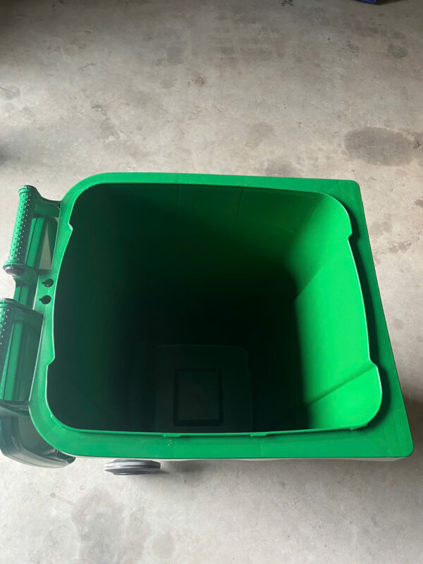 Thùng rác nhựa 240L màu xanh