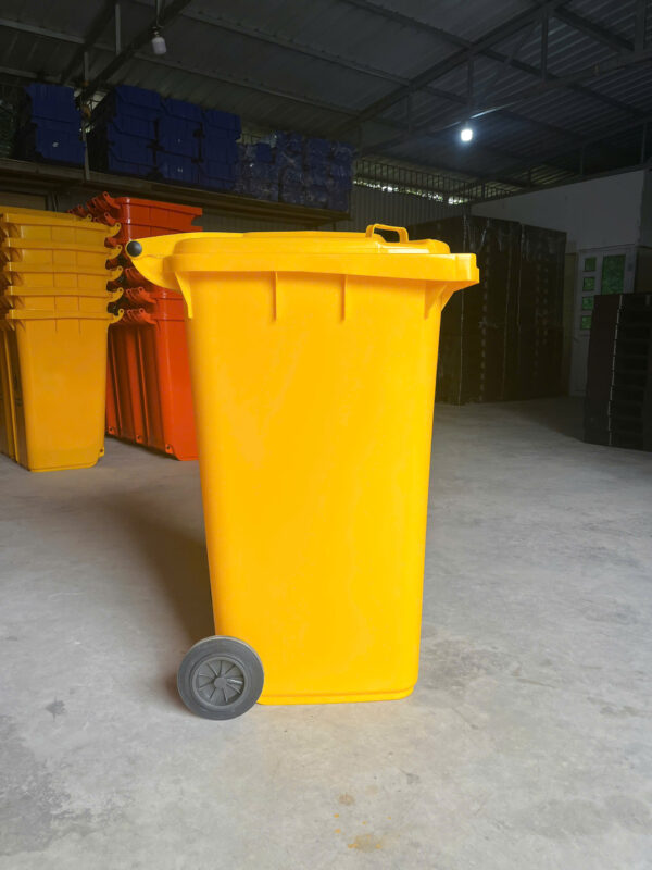 Thùng rác nhựa 240L màu vàng