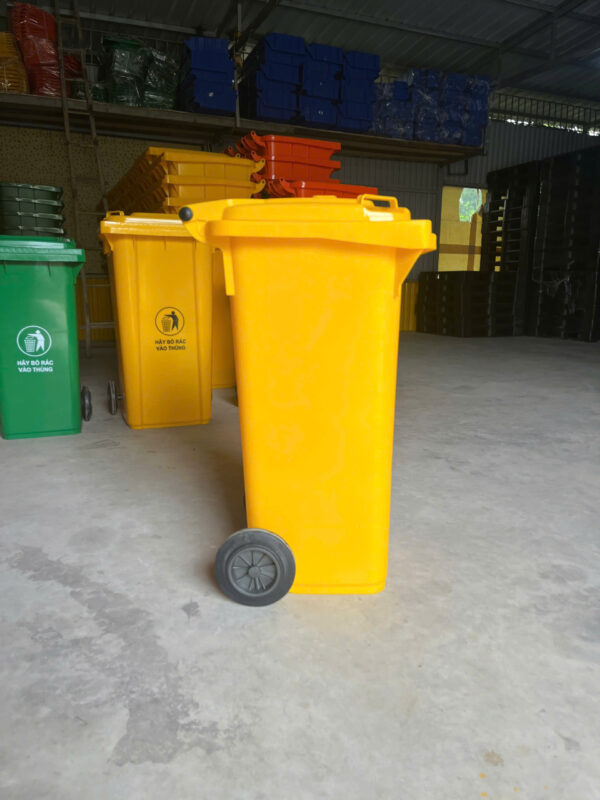 Thùng rác nhựa 120L màu vàng