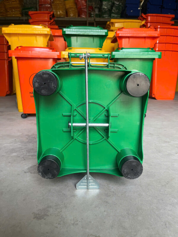 Thùng rác nhựa 60L dậm chân