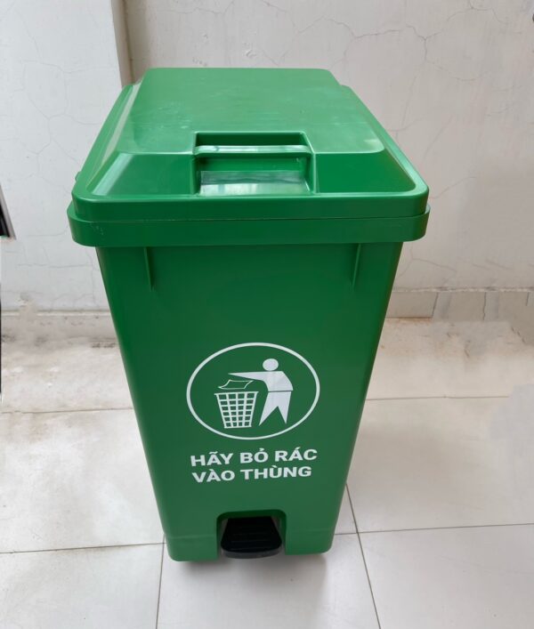 Thùng rác 40L dậm chân có bánh xe
